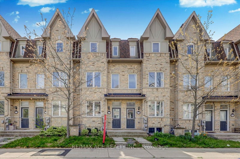 home for lease on 43 Kawneer Terrace