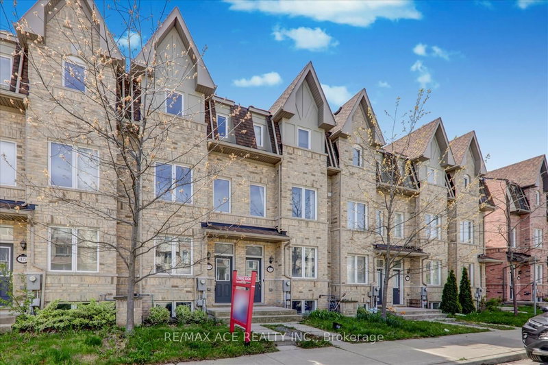 43 Kawneer Terr, Toronto, M1P 0C2 | Image 2