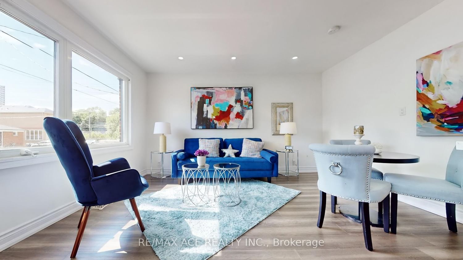 Listing Image 3