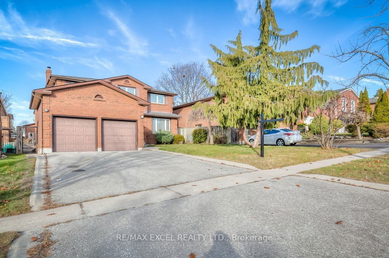 170 Amber Ave  Oshawa, L1J 7V5 | Image 1