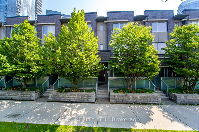 home for lease on 35-310 Village Green Square