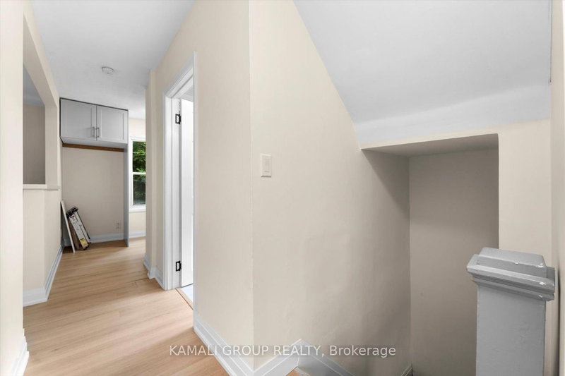 Upper - 254 Bruce St, Oshawa, L1H 1R5 | Image 2