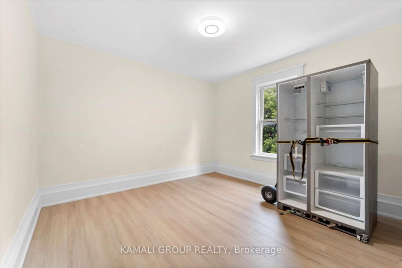 Upper - 254 Bruce St, Oshawa, L1H 1R5 | Image 3