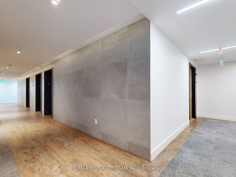  206 - 150 Logan Ave  Toronto, M4M 0E4 | Image 19