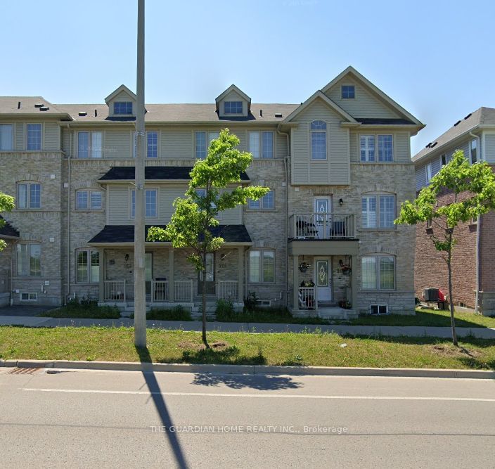 home for lease on 914 Audley Road N