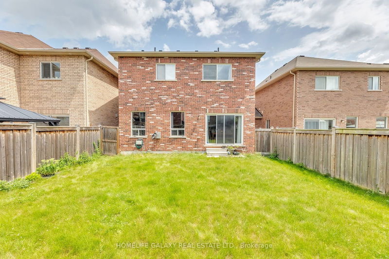 2560 Standardbred Dr E Oshawa, L1L 0H9 | Image 4