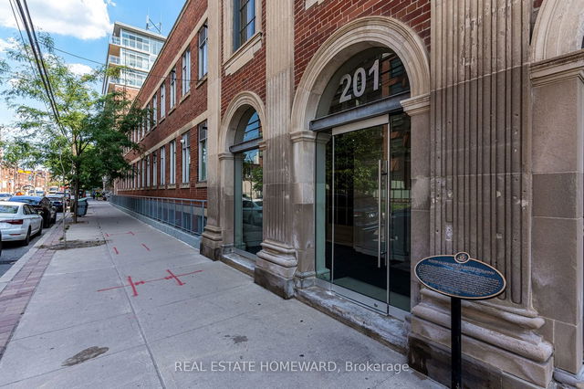 505 - 201 Carlaw Avenue