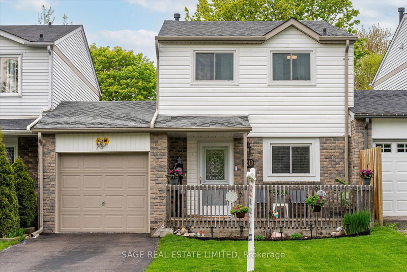 home for lease on 20 Brooksbank Crescent