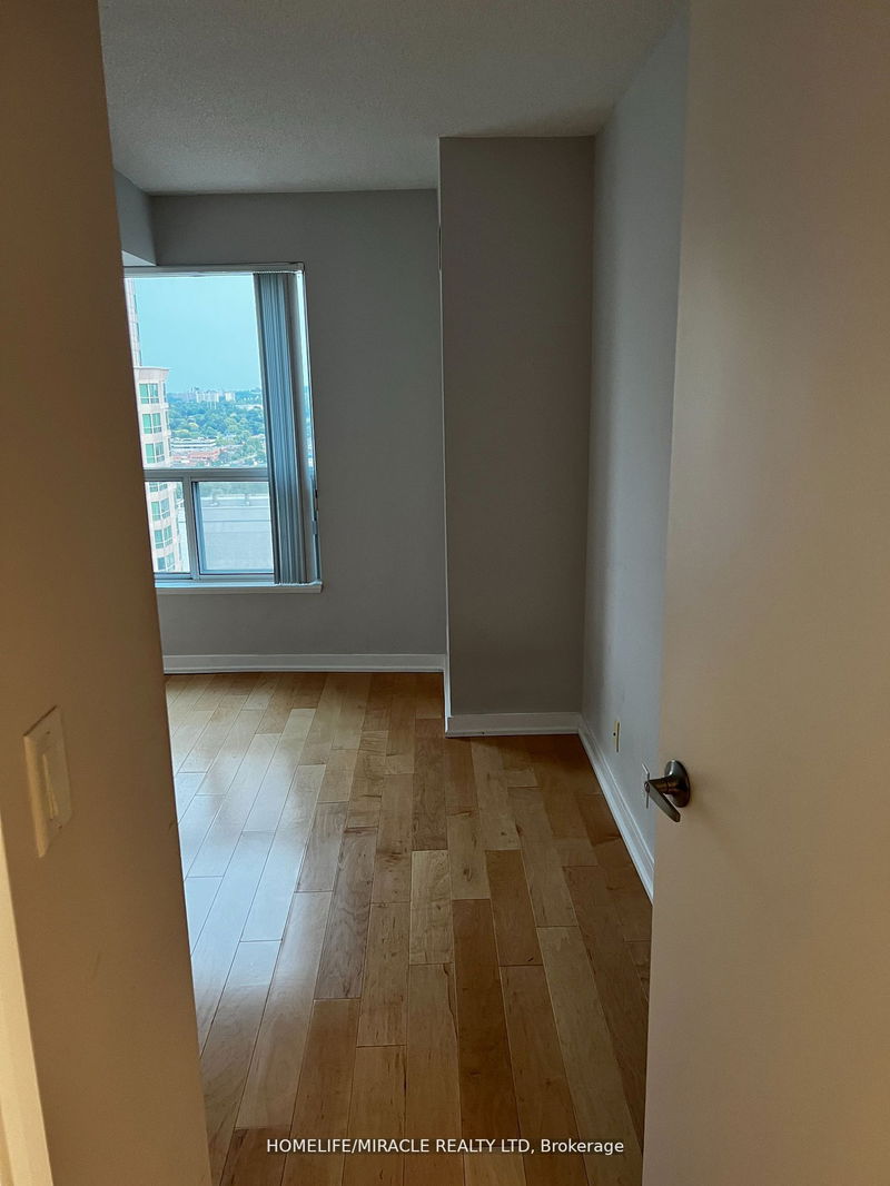 home for lease on 2309-38 Lee Centre Drive