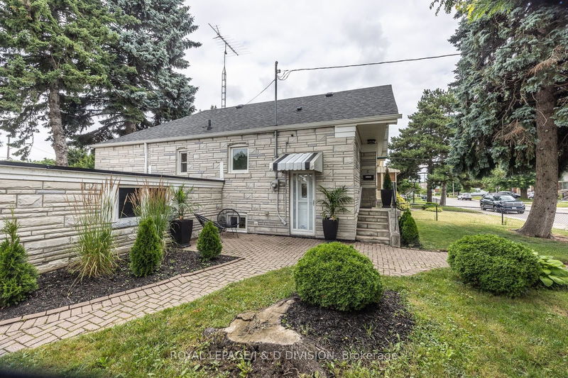 4 Joanith Dr  Toronto, M4B 1S7 | Image 4