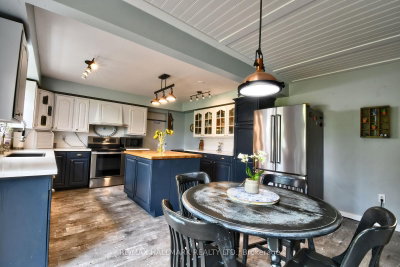 18555 Highway 12 — more photos