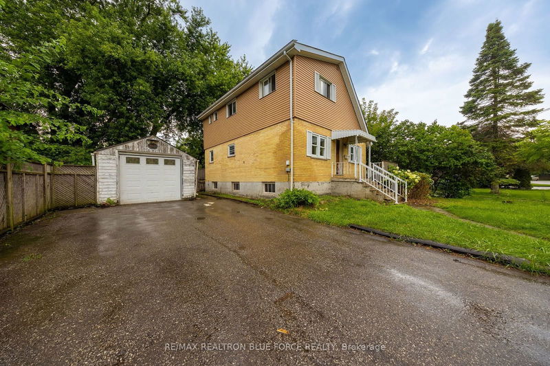 620 Marksbury Rd  Pickering, L1W 2S8 | Image 9