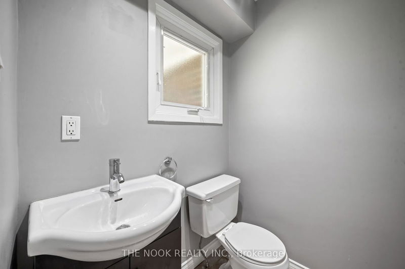 532 Grandview St S Oshawa, L1H 7S4 | Image 13