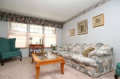 556 Rainy Day Dr, Pickering, L1V5Z9 | Image 2