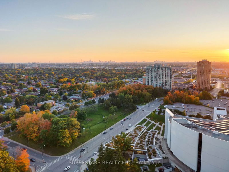 home for lease on 2804-50 Town Centre Court