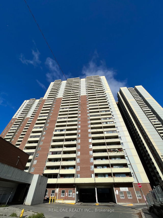1007 - 5 Massey Square