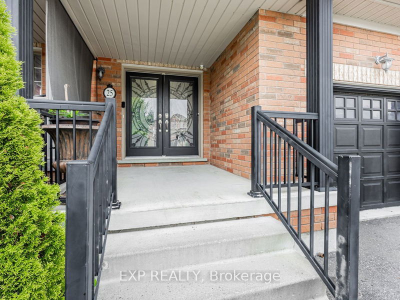 25 Dewell Cres  Clarington, L1E 0B7 | Image 4