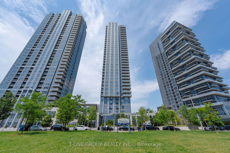 home for lease on 1003-255 Village Green Square