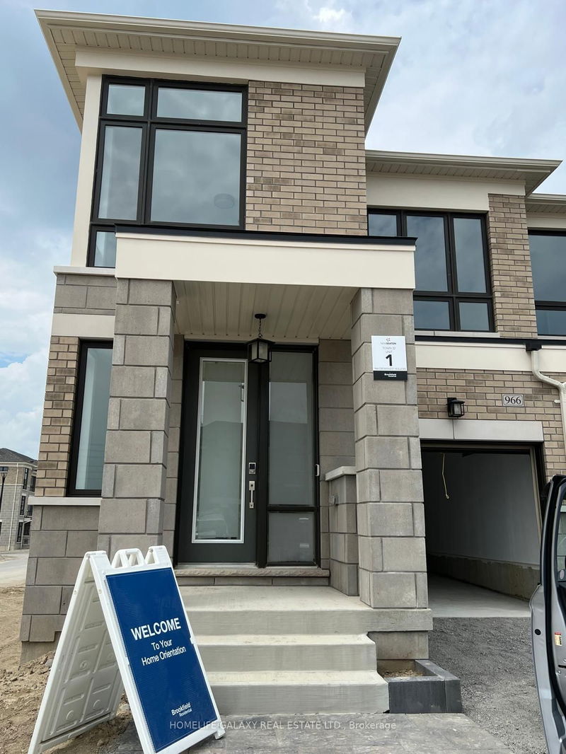 home for lease on 966 Crowsnest Hllw