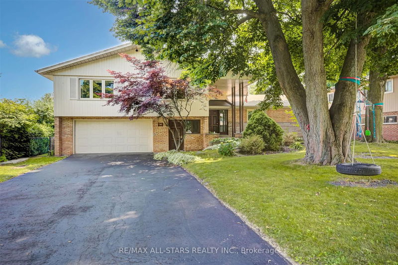 home for sale on 14 Navarre Crescent