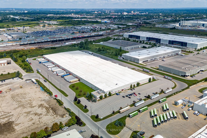 Rear - 999 Boundary Rd, Oshawa, L1N 7G4 | Image 2