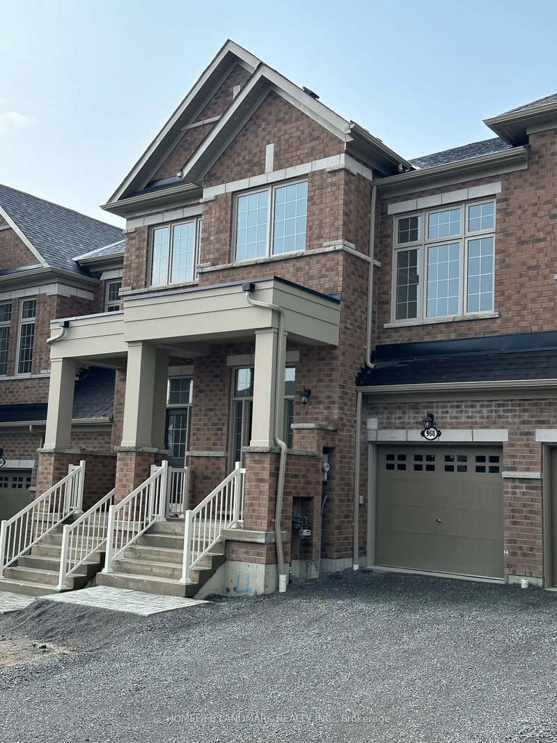 968 CORMORANT Path N, Pickering, L1X 0P5 | Image 2