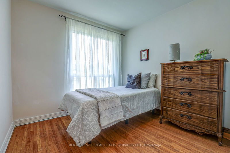 42A Linden Ave  Toronto, M1K 3H5 | Image 22