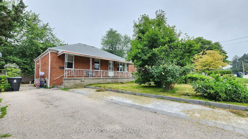 home for lease on Main-199 Phyllis Avenue