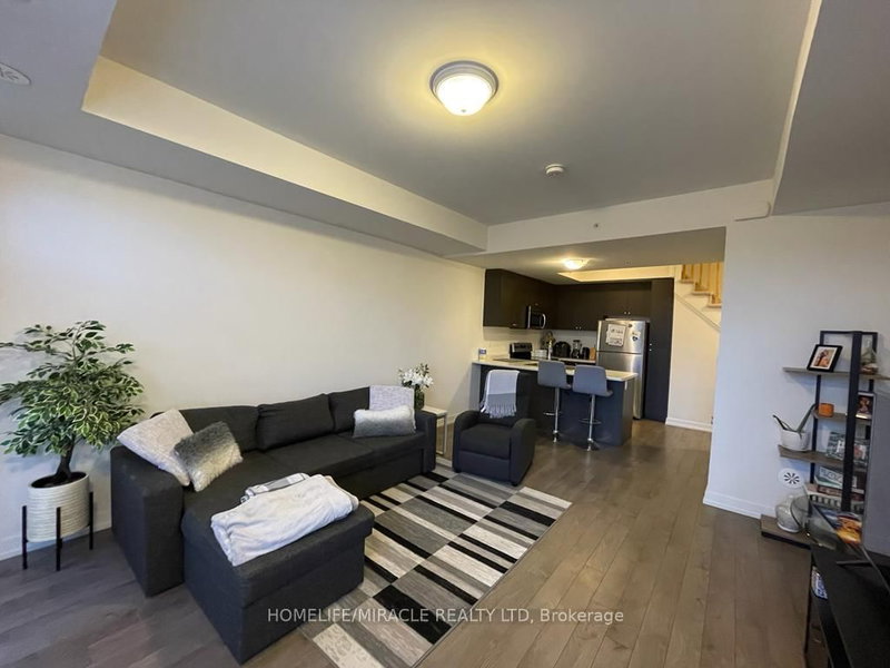 206 - 1555 Kingston Rd, Pickering, L1V 0E9 | Image 2