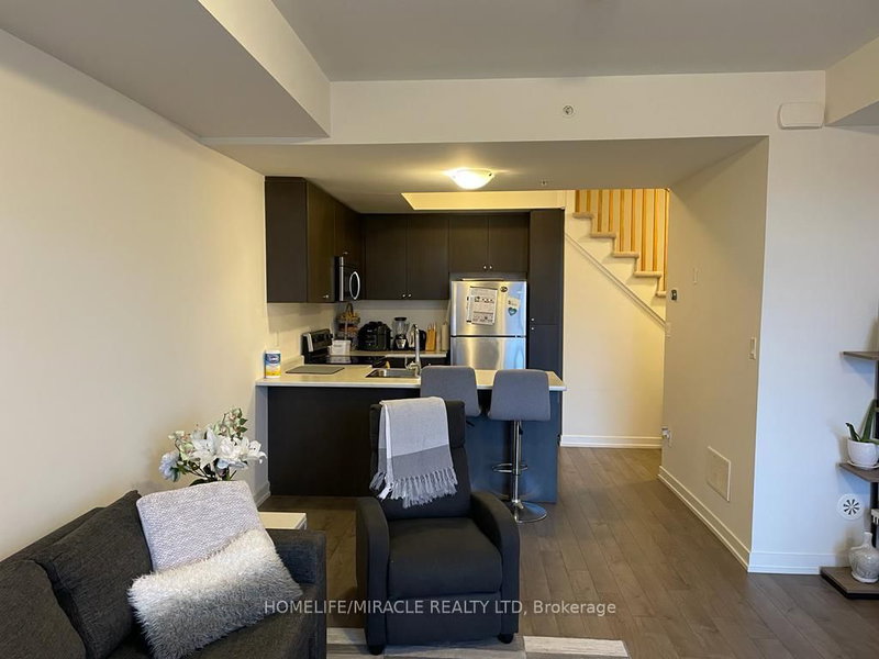 206 - 1555 Kingston Rd, Pickering, L1V 0E9 | Image 3