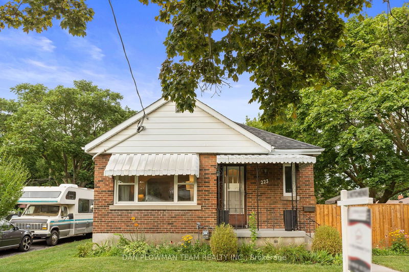 home for sale on 223 Roxborough Avenue