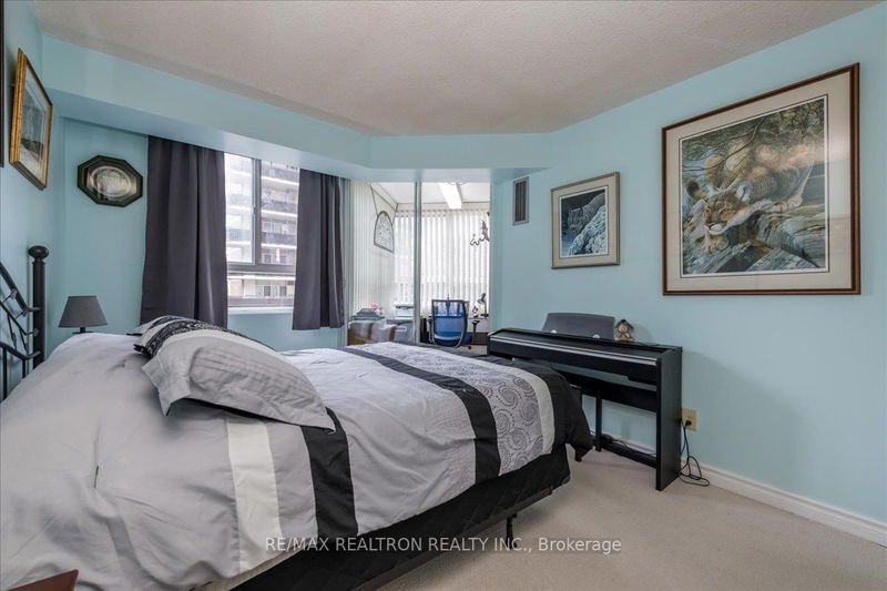  410 - 4 Park Vista   Toronto, M4B 3M8 | Image 16