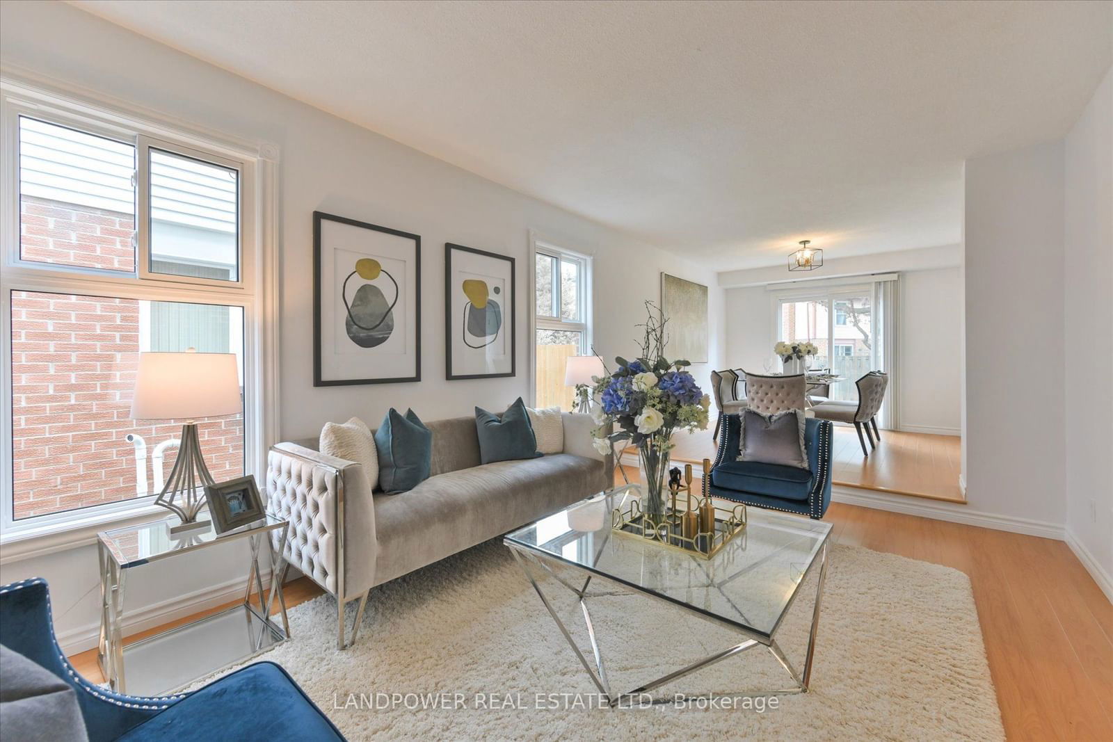 Listing Image 0