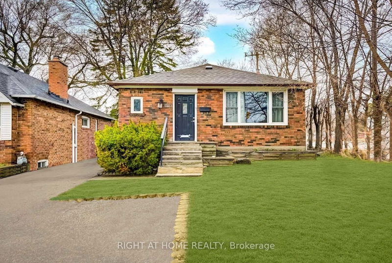 home for lease on Lower-312 Warden Avenue