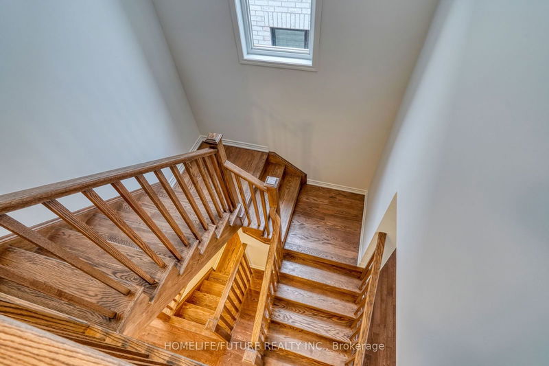 1481 Mockingbird Sq  Pickering, L1X 0N8 | Image 38