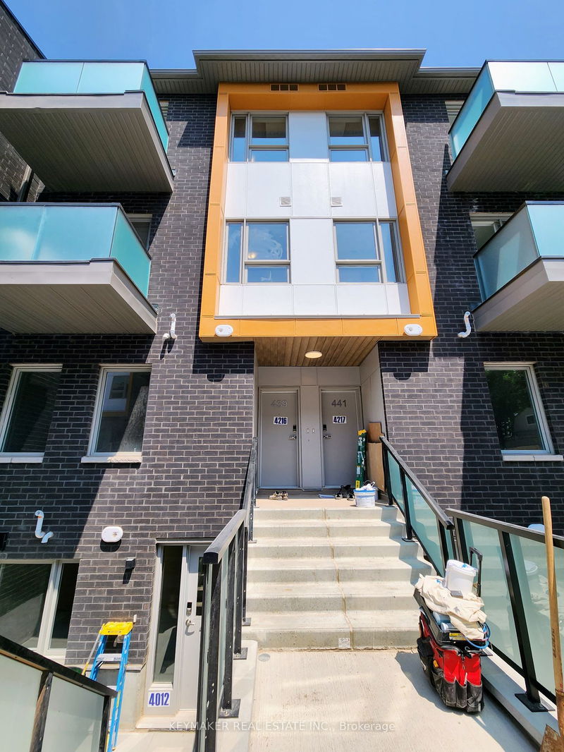 home for lease on 439-2789 Eglinton Avenue E