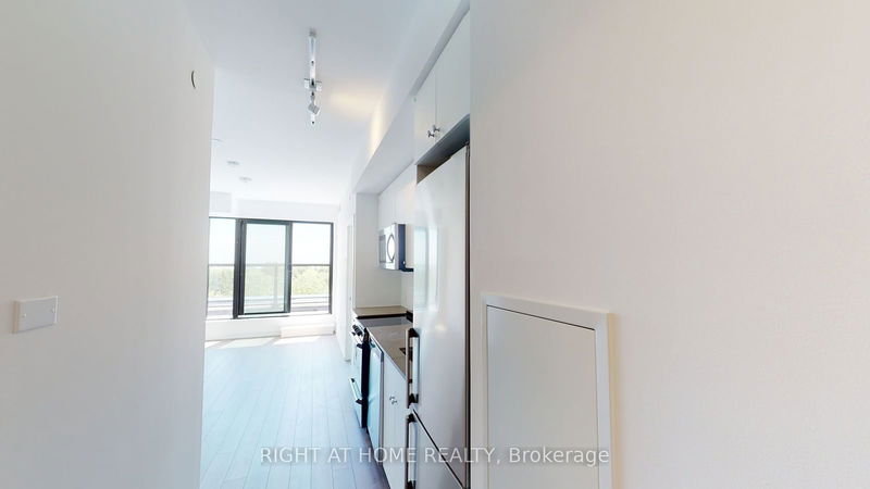  816 - 2799 Kingston Rd  Toronto, M1M 0E3 | Image 2