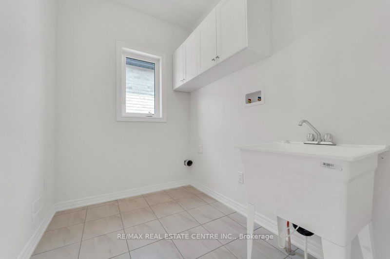 1304 KLONDIKE Dr  Oshawa, L1H 8L7 | Image 31