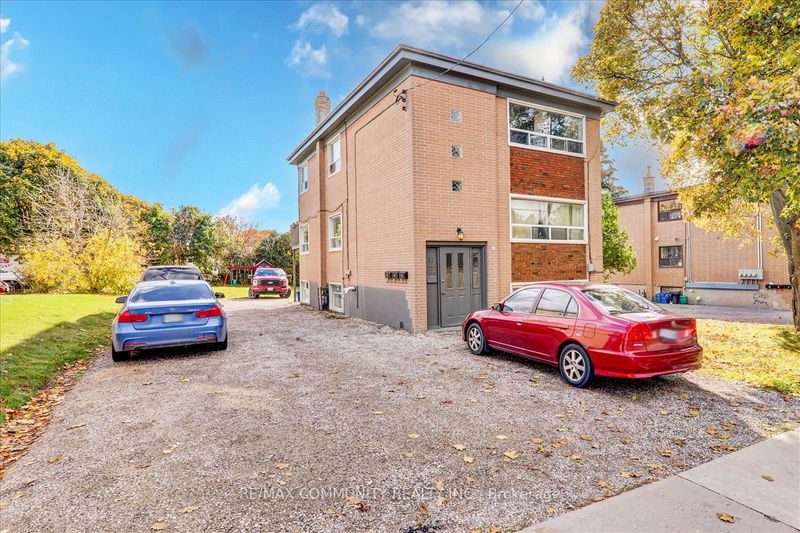 51 Wentworth St W Oshawa, L1H 3V4 | Image 1