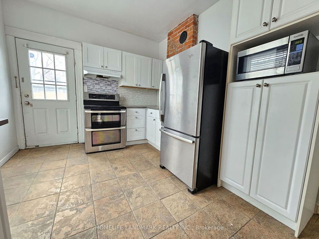 104 Carlaw Avenue