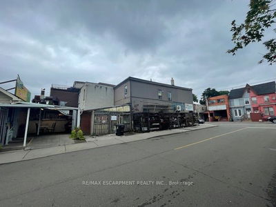 673 Gerrard St, Toronto - South Riverdale image-0-4