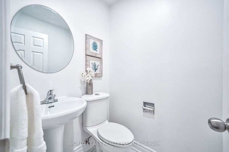 202 Bridgewater Ave  Whitby, L1R 1X3 | Image 19