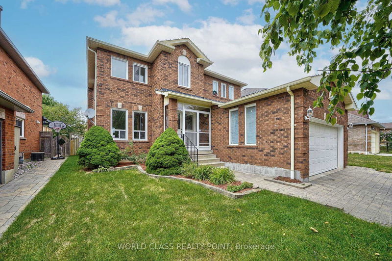 202 Bridgewater Ave  Whitby, L1R 1X3 | Image 2