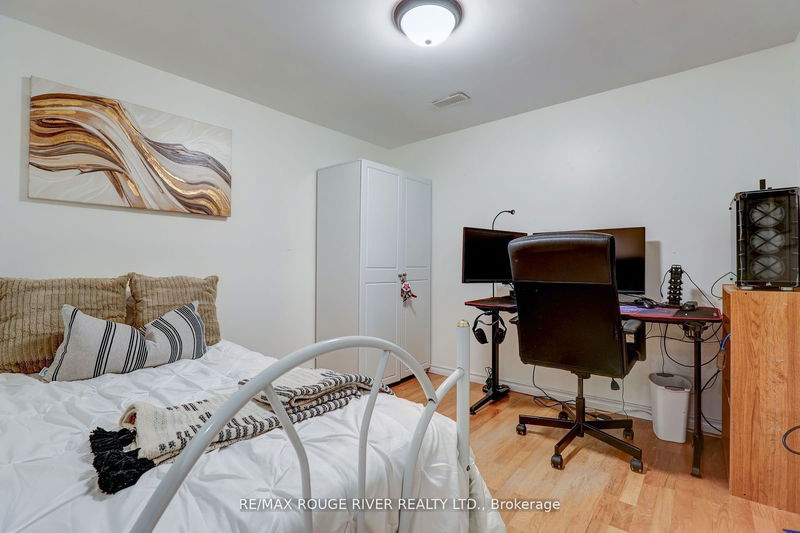 1575 Alwin Circ  Pickering, L1V 2W1 | Image 35