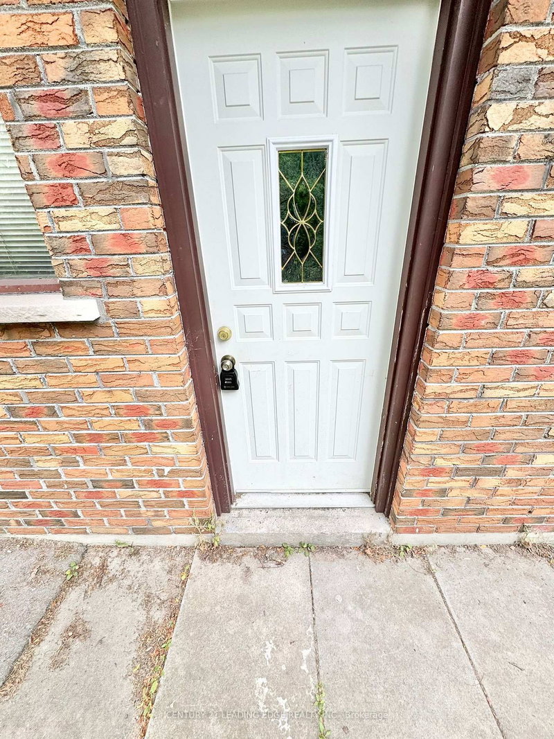 Lower - 404 Glendale Ave, Oshawa, L1J 3H8 | Image 3