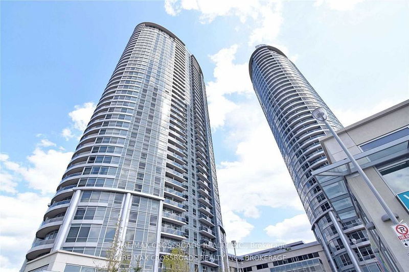 home for lease on 3401-125 Village Green Square