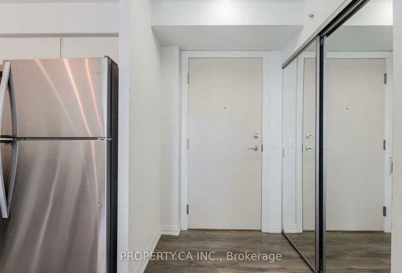 home for lease on 318-30 Meadowglen Place