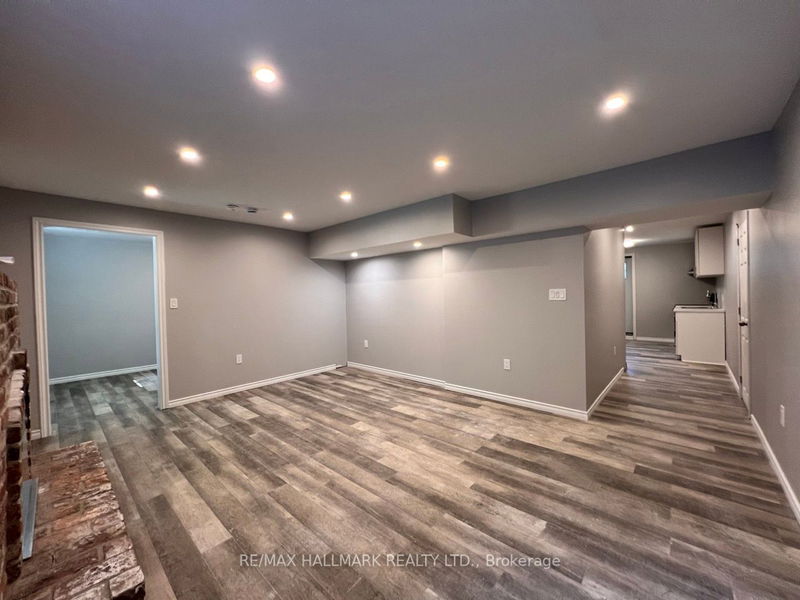 home for lease on 52 Queen Street