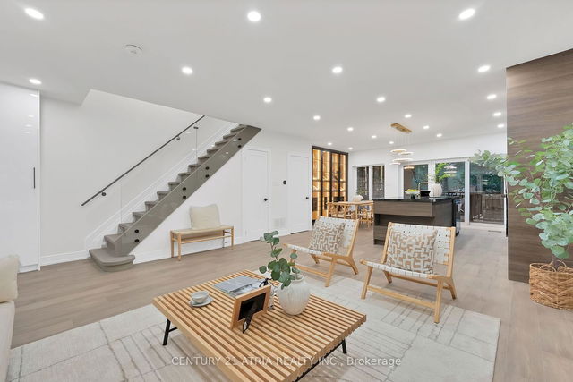 6 Edgewood Gardens