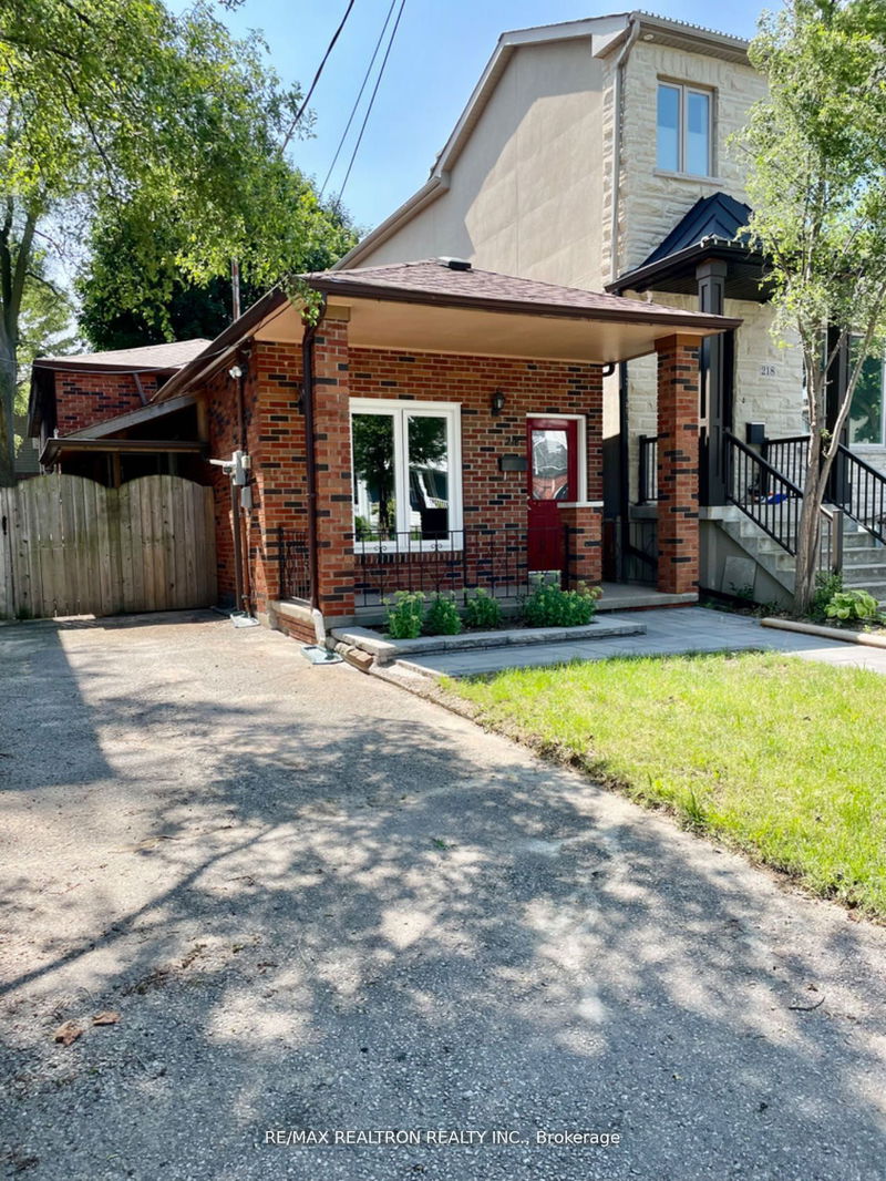 home for lease on BSMT-216 Glebemount Avenue